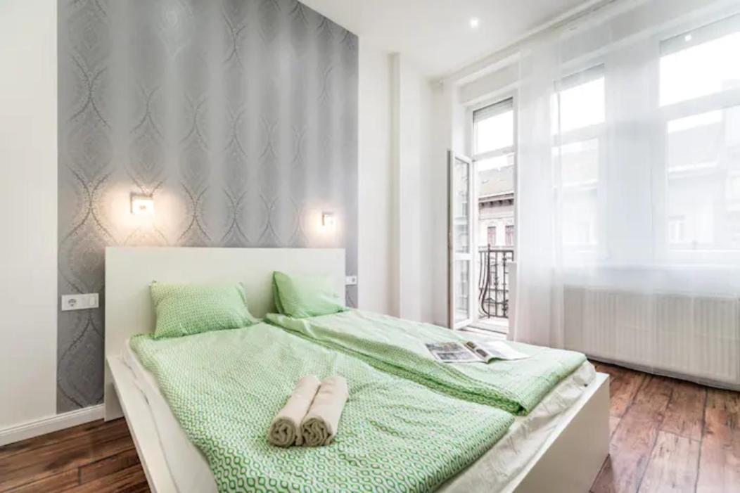Hi-Bp Design Home Apartments In The Heart Of Budapest Exteriör bild