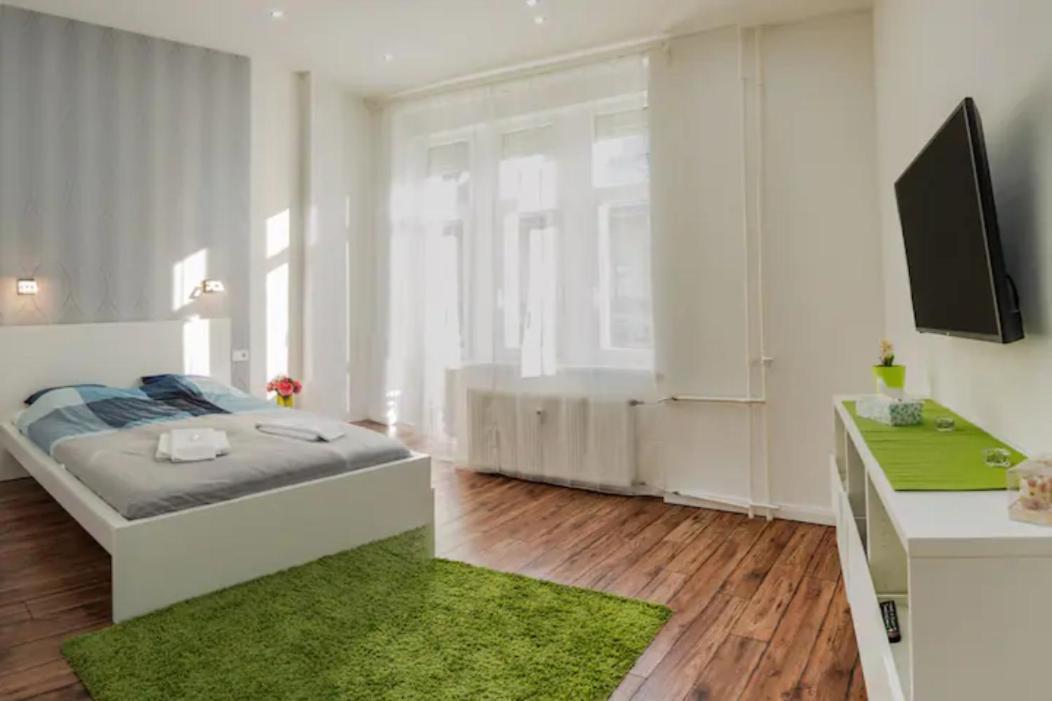 Hi-Bp Design Home Apartments In The Heart Of Budapest Exteriör bild